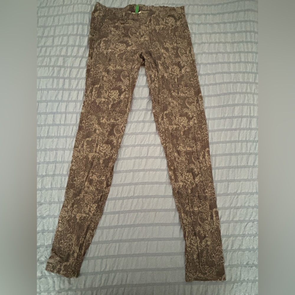United Colors Of Benetton. Cotton leggings with printed design – only worn once.